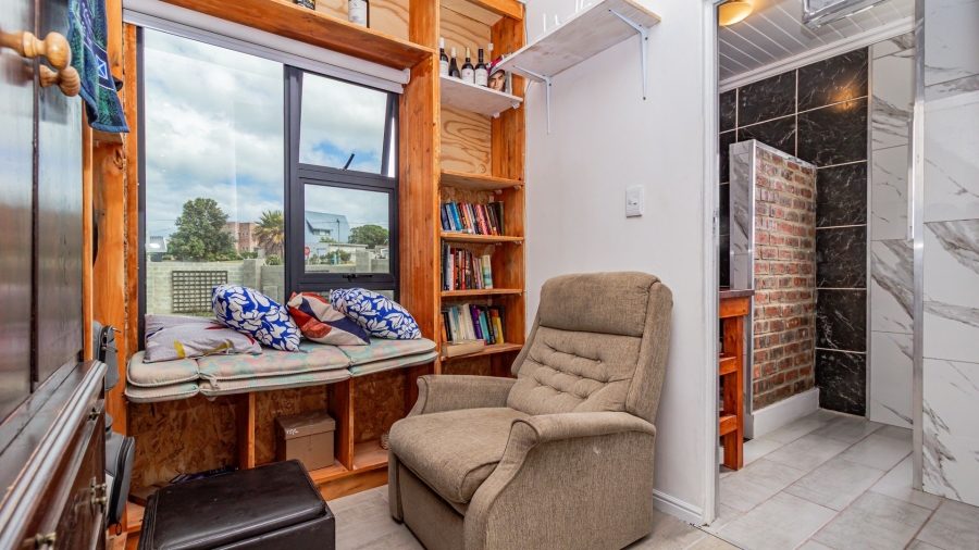 2 Bedroom Property for Sale in Franskraal Western Cape